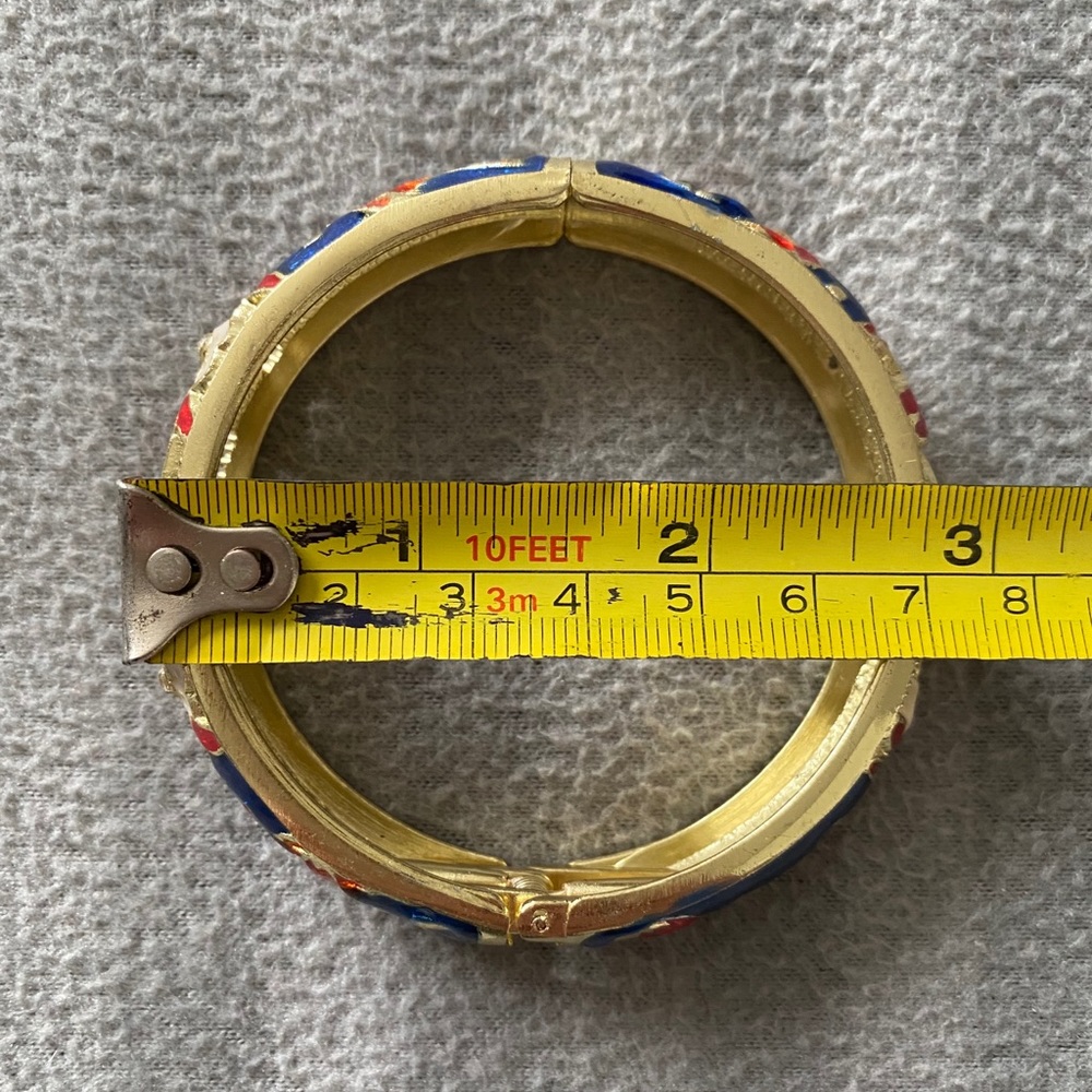 Two enamel hinged bangle bracelets - Picture 5 of 10